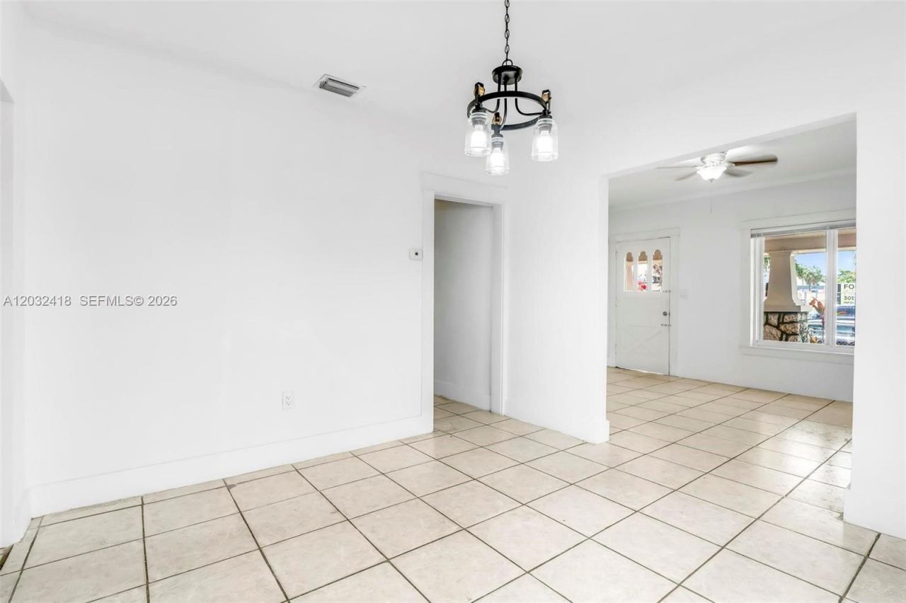 1243 SW 3rd St , Unit 1, Miami, FL 33135 Photo