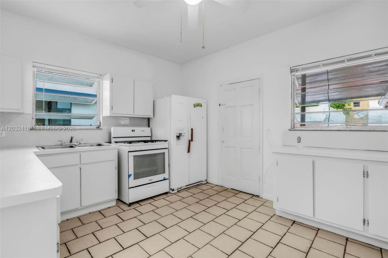 1243 SW 3rd St , Unit 1, Miami, FL 33135 Photo