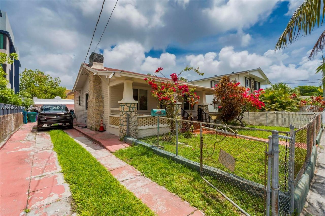 1243 SW 3rd St , Unit 1, Miami, FL 33135 Photo