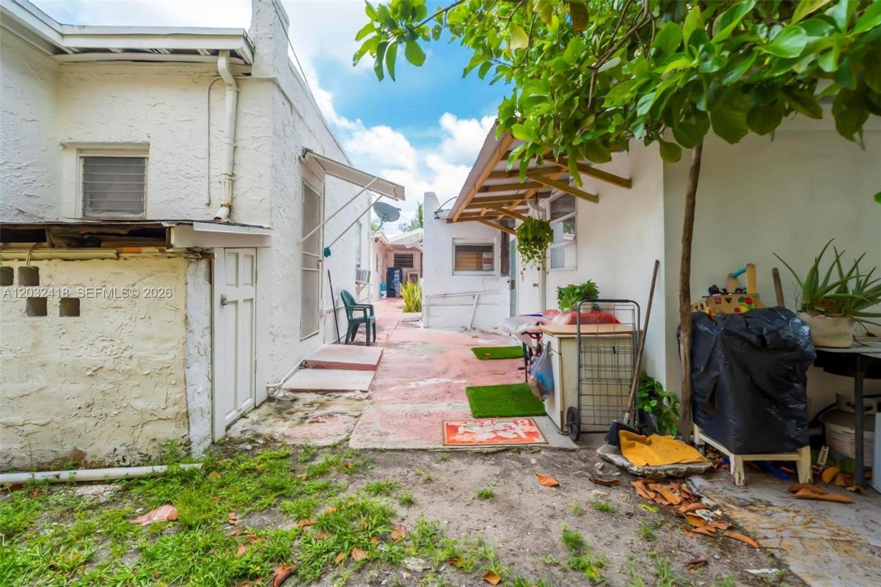 1243 SW 3rd St , Unit 1, Miami, FL 33135 Photo