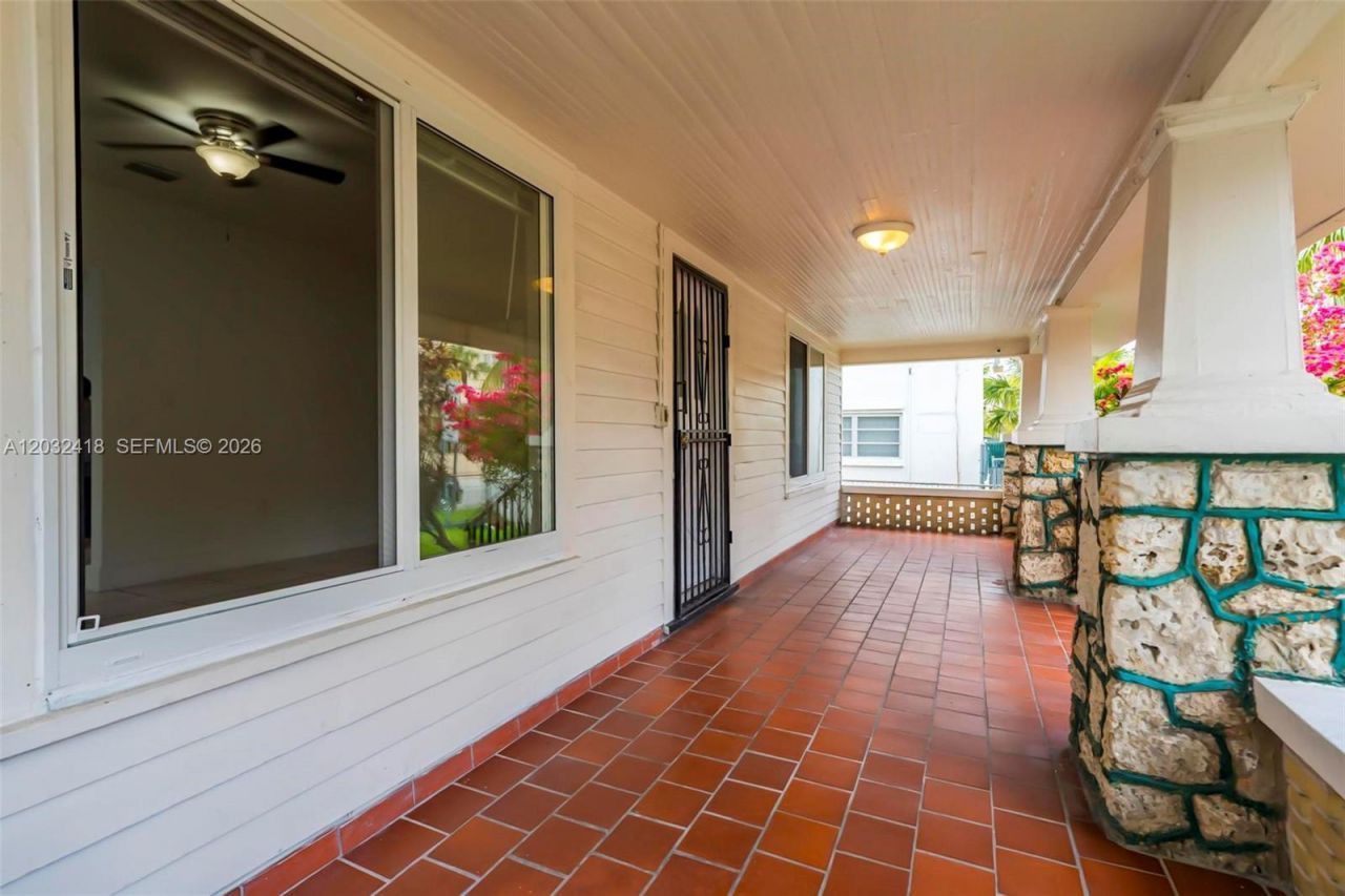 1243 SW 3rd St , Unit 1, Miami, FL 33135 Photo
