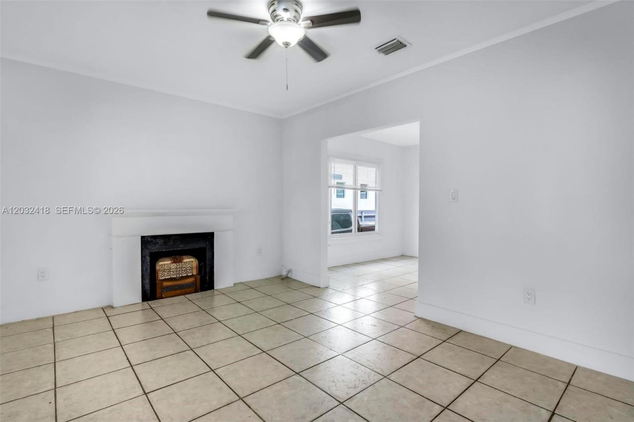 1243 SW 3rd St , Unit 1, Miami, FL 33135 Photo