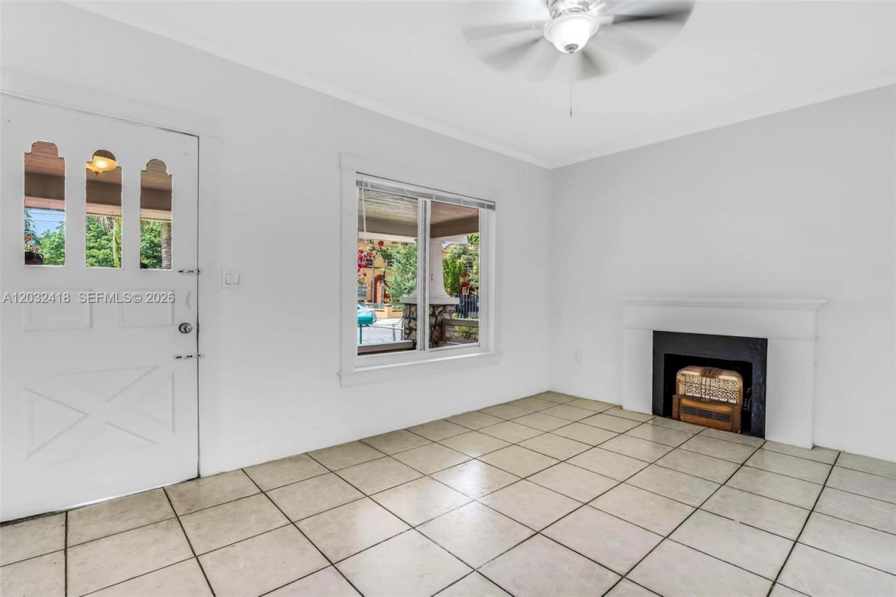 1243 SW 3rd St , Unit 1, Miami, FL 33135 Photo