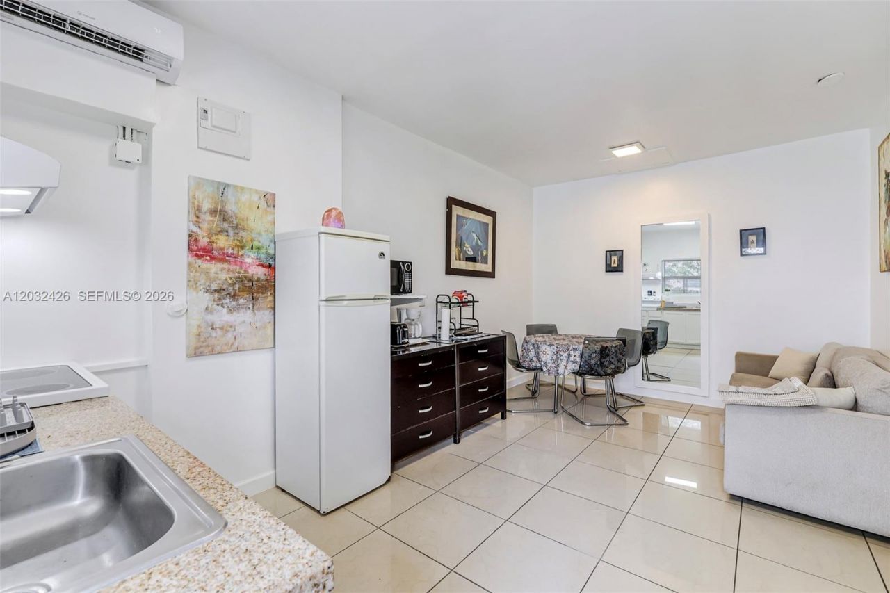 12085 W Dixie Highway , Biscayne Park, FL 33161 Photo