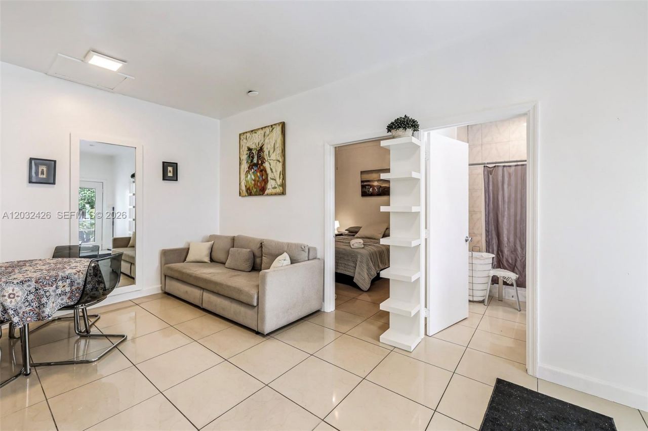 12085 W Dixie Highway , Biscayne Park, FL 33161 Photo