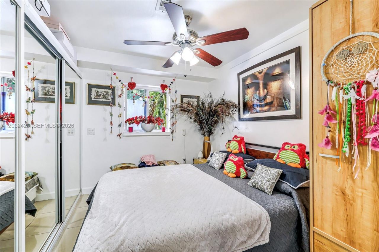 12085 W Dixie Highway , Biscayne Park, FL 33161 Photo