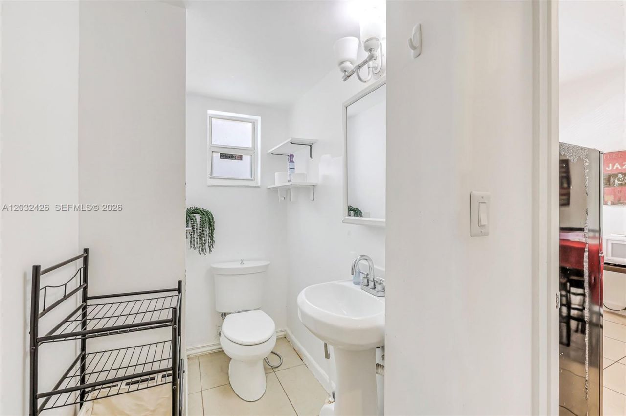 12085 W Dixie Highway , Biscayne Park, FL 33161 Photo