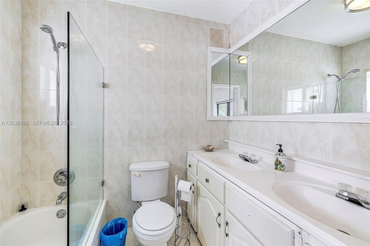 12085 W Dixie Highway , Biscayne Park, FL 33161 Photo