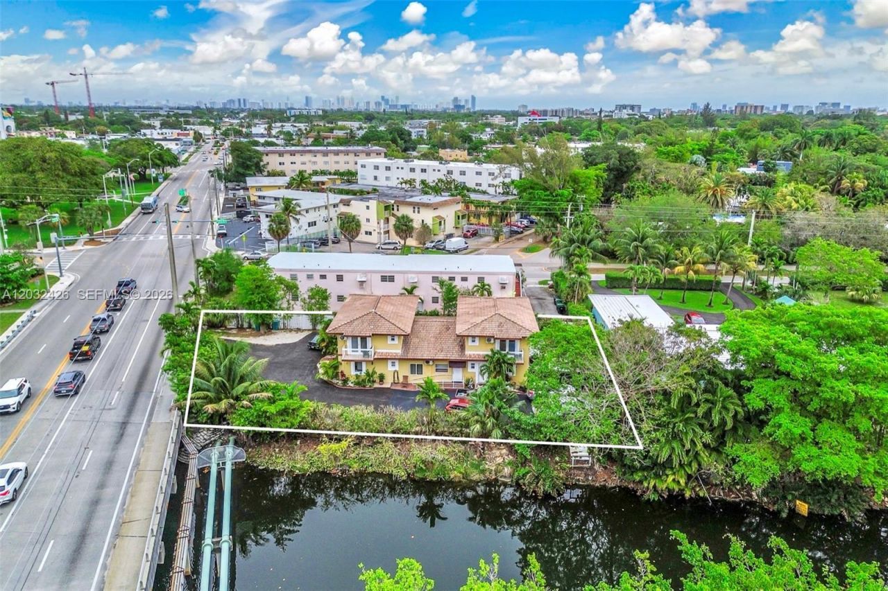 12085 W Dixie Highway , Biscayne Park, FL 33161 Photo