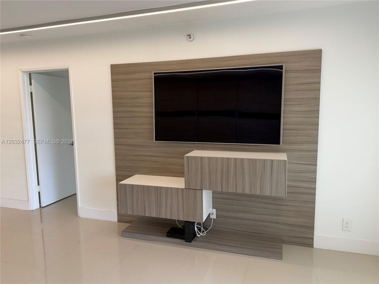3300 NE 192nd St , Unit 1109, Aventura, FL 33180 Photo