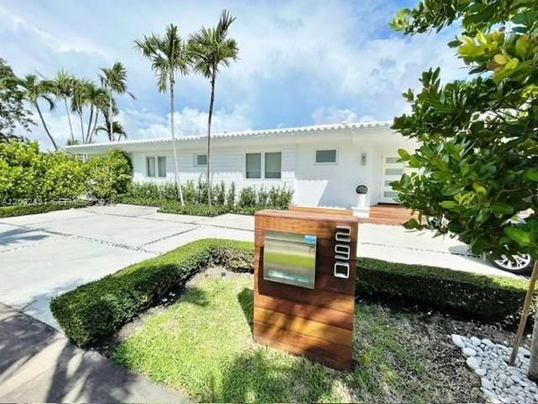 290 E Shore Dr E , Unit 290, Miami, FL 33133