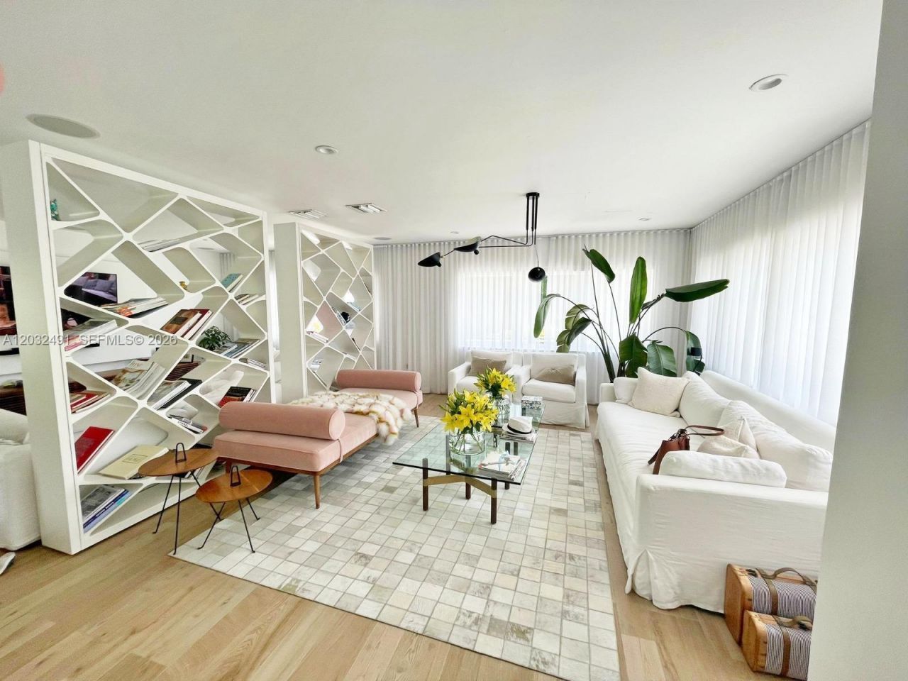 290 E Shore Dr E , Unit 290, Miami, FL 33133 Photo