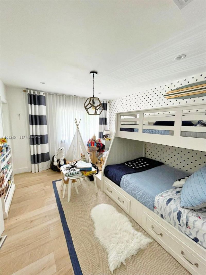 290 E Shore Dr E , Unit 290, Miami, FL 33133 Photo