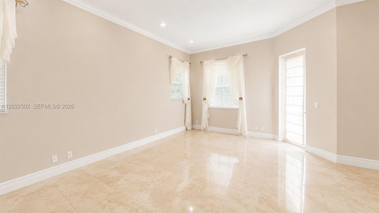 5751 SW 59th Pl , Unit 5751, South Miami, FL 33143 Photo