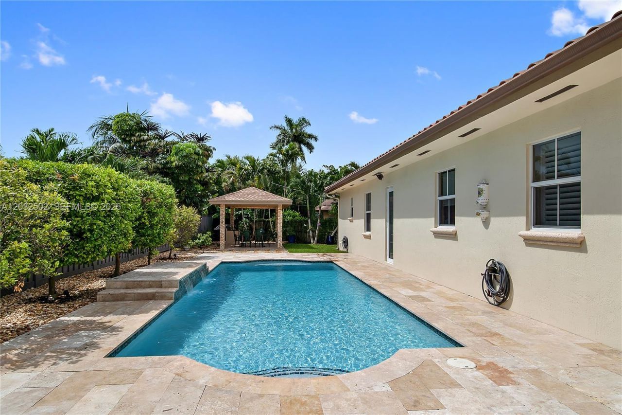 5751 SW 59th Pl , Unit 5751, South Miami, FL 33143 Photo