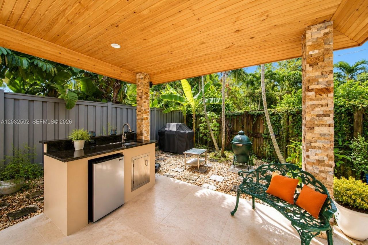 5751 SW 59th Pl , Unit 5751, South Miami, FL 33143 Photo