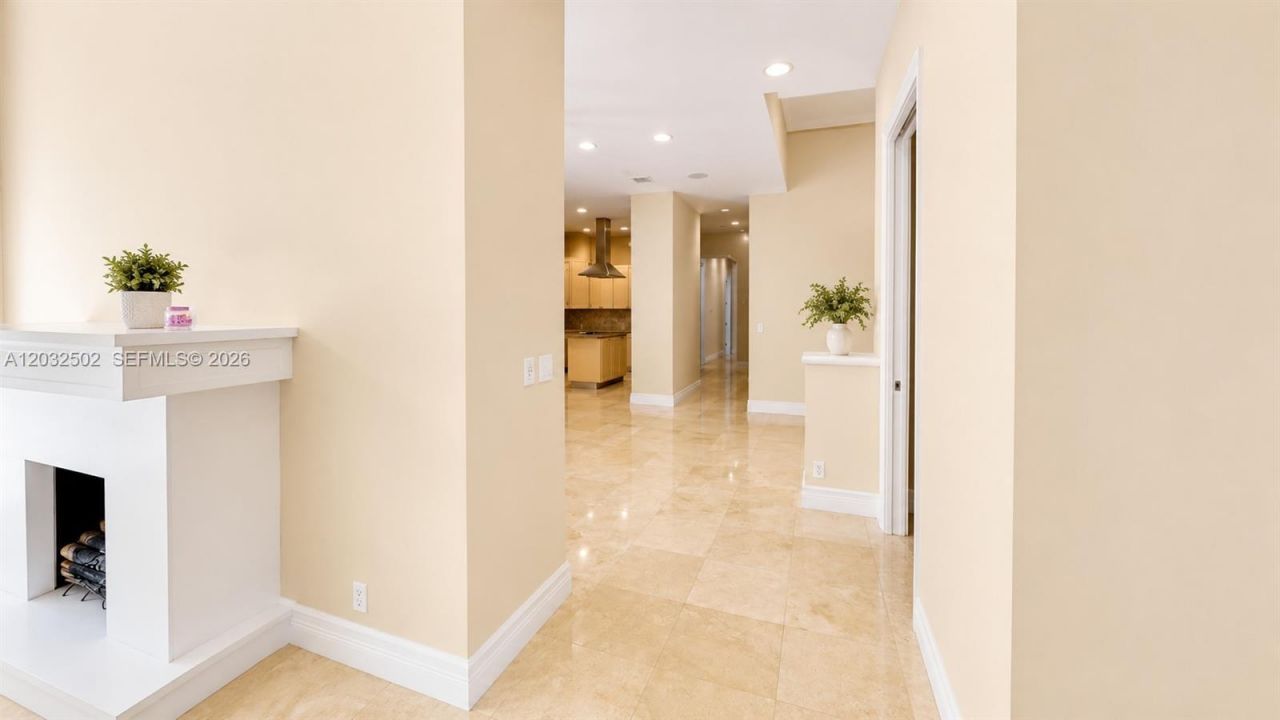 5751 SW 59th Pl , Unit 5751, South Miami, FL 33143 Photo