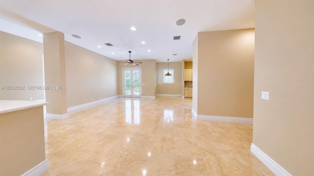 5751 SW 59th Pl , Unit 5751, South Miami, FL 33143 Photo