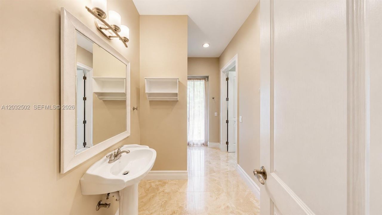 5751 SW 59th Pl , Unit 5751, South Miami, FL 33143 Photo