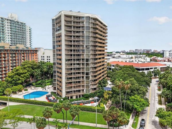 2901 S Bayshore Dr , Unit 4A, Miami, FL 33133