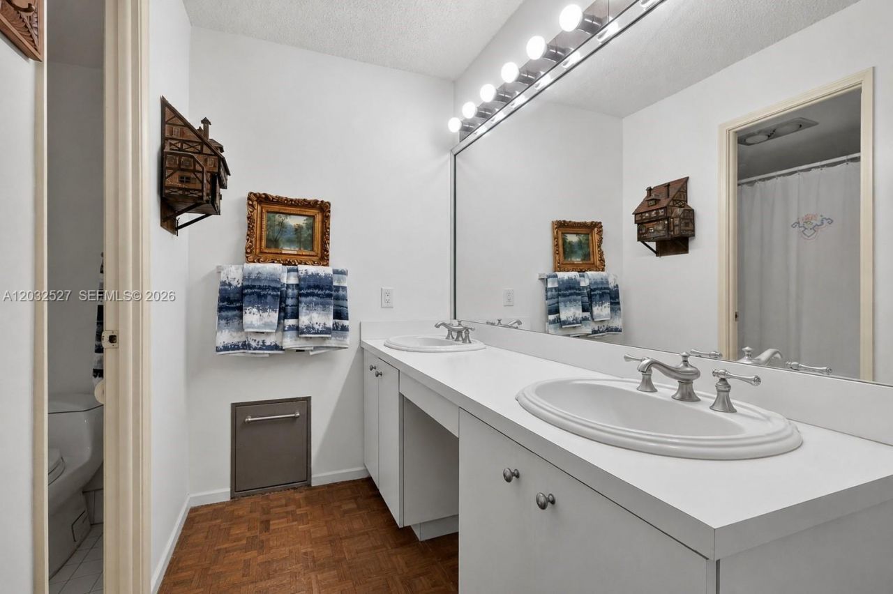 2901 S Bayshore Dr, Unit 4A, Miami, FL 33133 Photo
