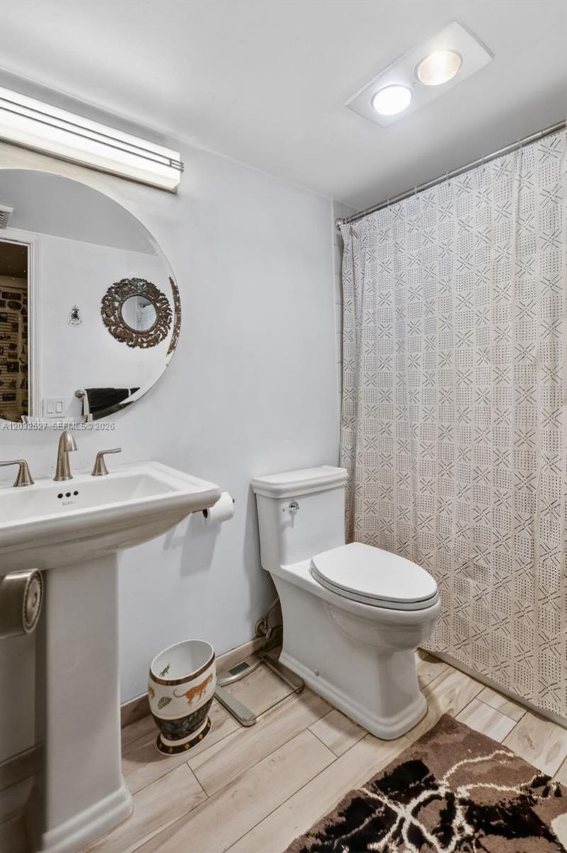 2901 S Bayshore Dr , Unit 4A, Miami, FL 33133 Photo