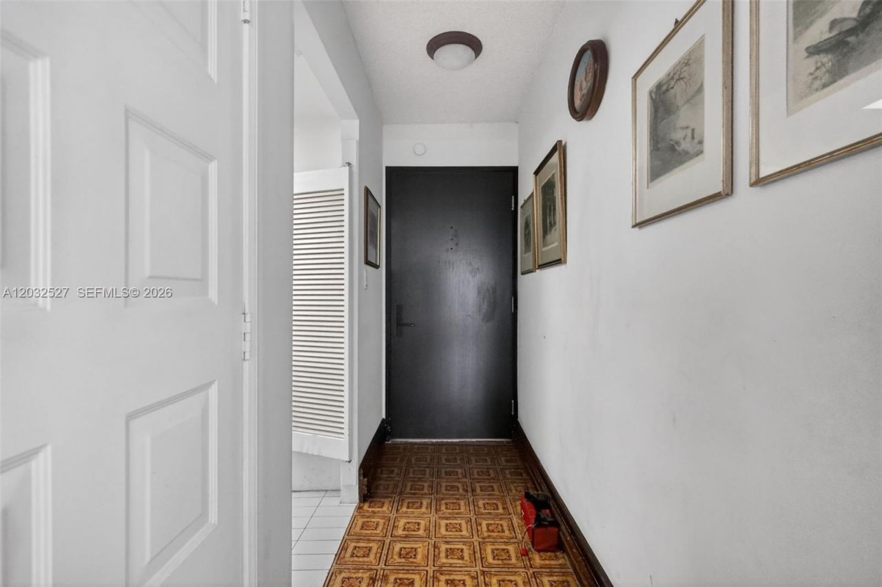 2901 S Bayshore Dr , Unit 4A, Miami, FL 33133 Photo