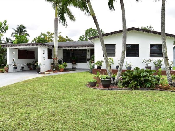 7470 Polk St, Hollywood, FL 33024