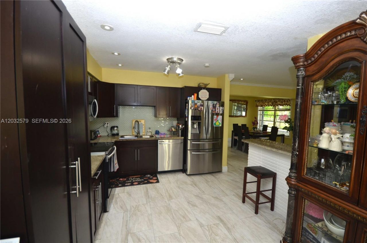 7470 Polk St , Hollywood, FL 33024 Photo
