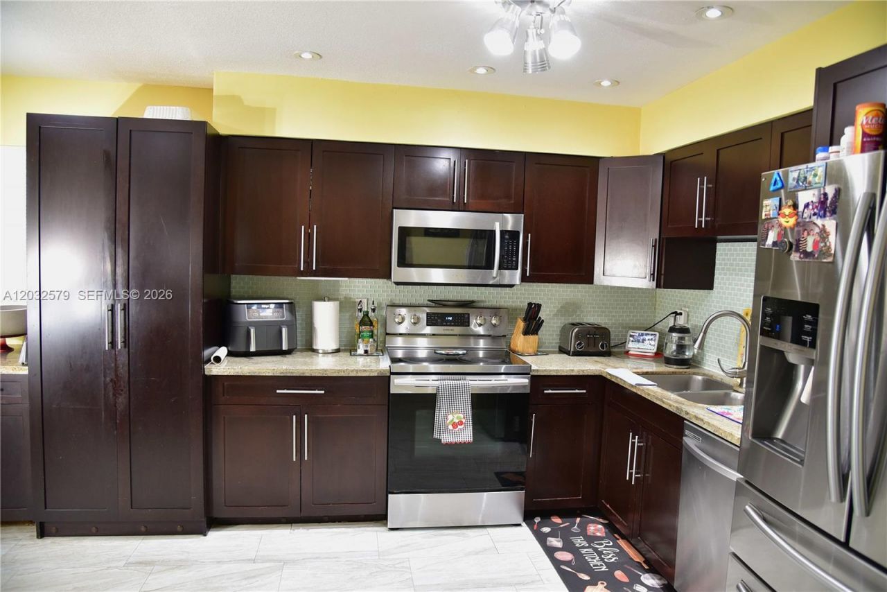 7470 Polk St , Hollywood, FL 33024 Photo
