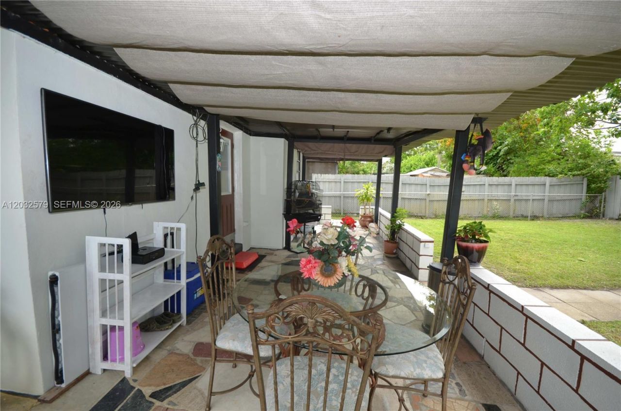 7470 Polk St , Hollywood, FL 33024 Photo