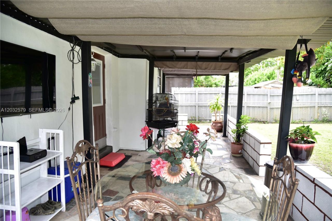 7470 Polk St , Hollywood, FL 33024 Photo