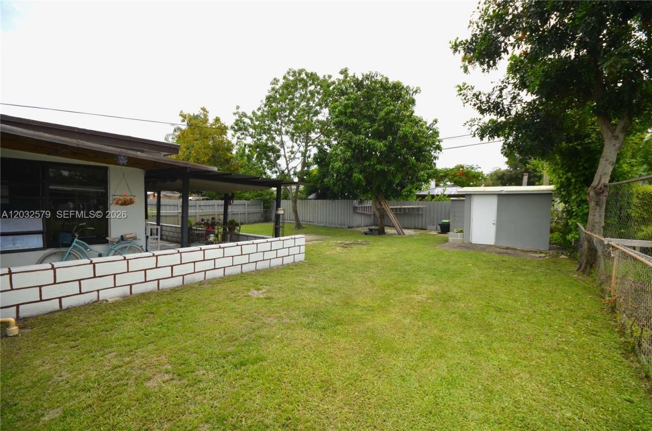 7470 Polk St , Hollywood, FL 33024 Photo