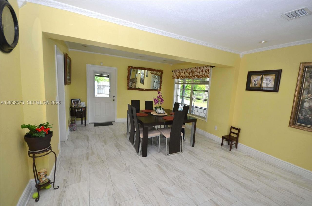 7470 Polk St , Hollywood, FL 33024 Photo