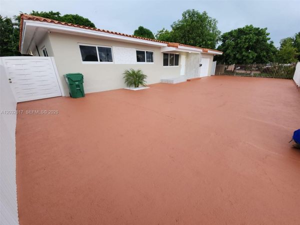 950 NW 36th Ave , Miami, FL 33125