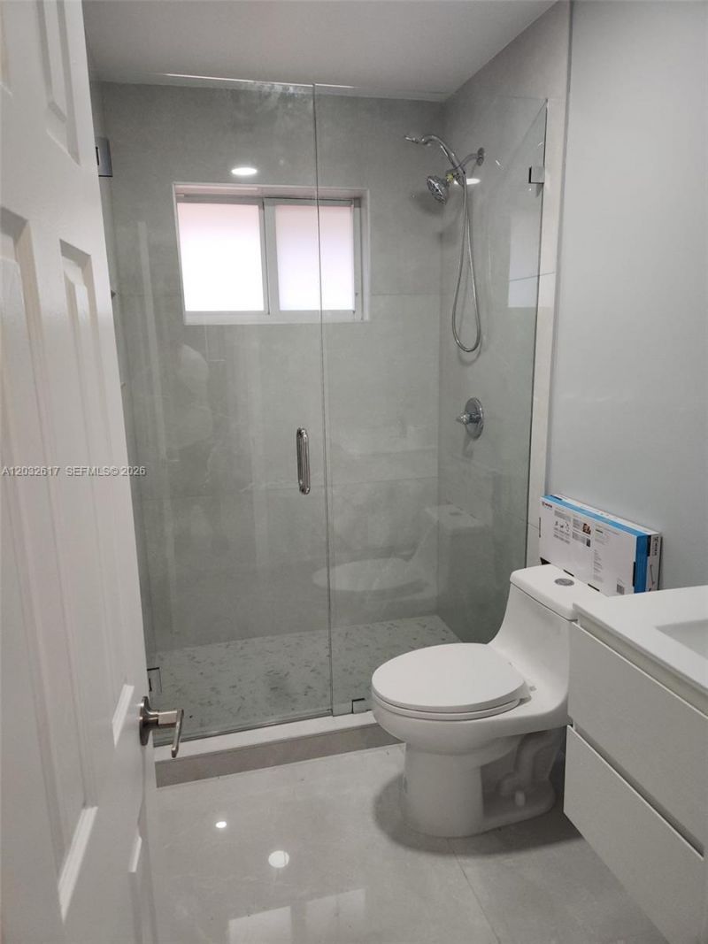 950 NW 36th Ave , Miami, FL 33125 Photo