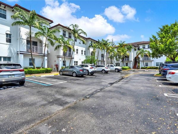 8620 NW 97th Ave , Unit 213, Doral, FL 33178