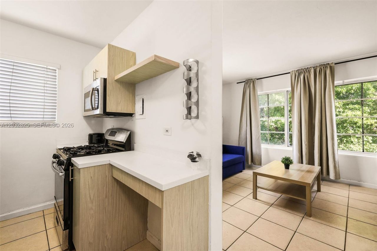 7340 Harding Ave , Unit 8, Miami Beach, FL 33141 Photo