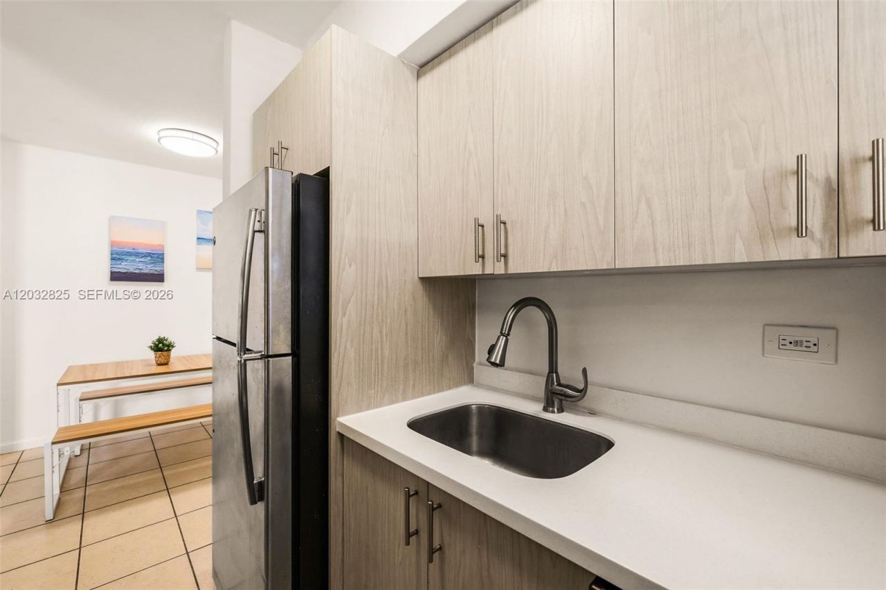 7340 Harding Ave , Unit 8, Miami Beach, FL 33141 Photo