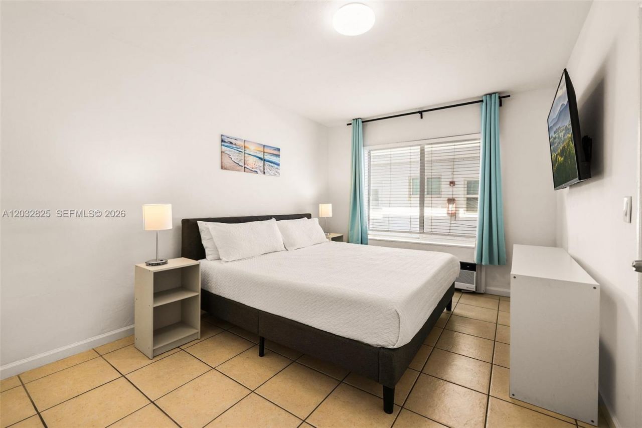 7340 Harding Ave , Unit 8, Miami Beach, FL 33141 Photo