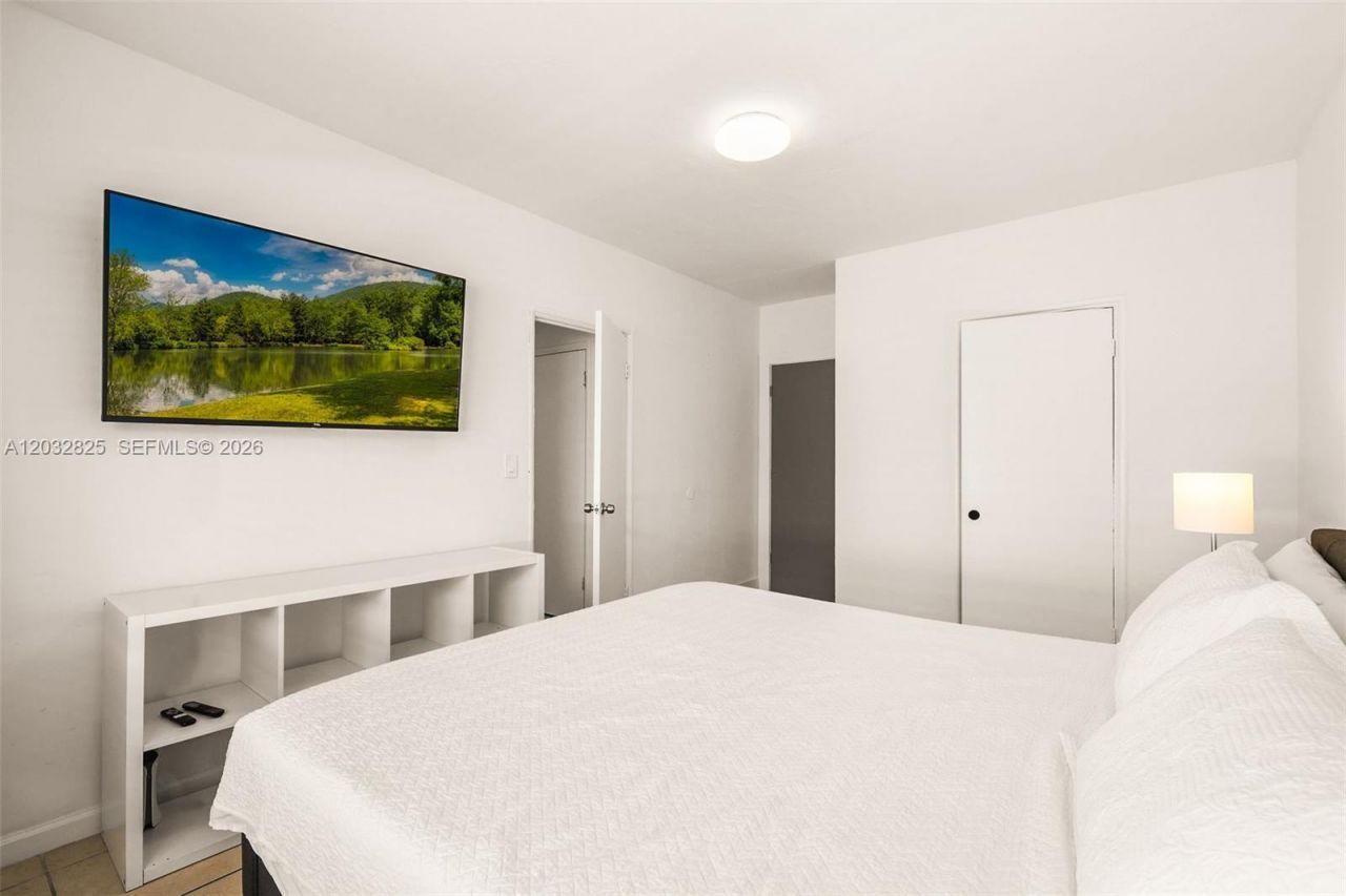 7340 Harding Ave , Unit 8, Miami Beach, FL 33141 Photo