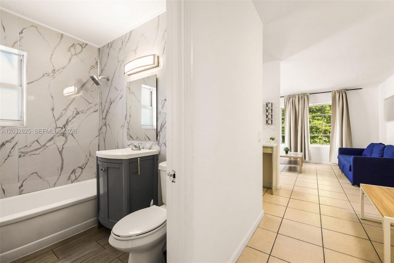 7340 Harding Ave , Unit 8, Miami Beach, FL 33141 Photo