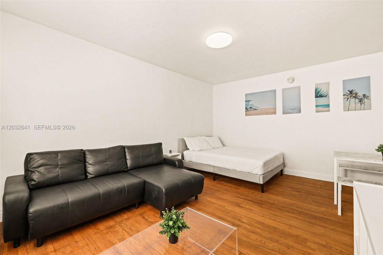 7340 Harding Ave , Unit 15, Miami Beach, FL 33141 Photo