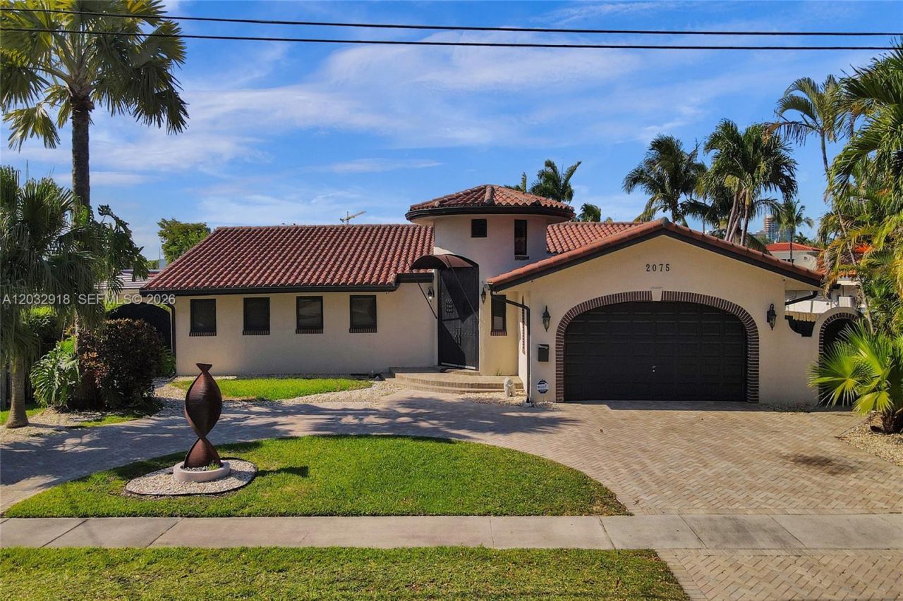 2075 Ixora Rd , North Miami, FL 33181 Photo