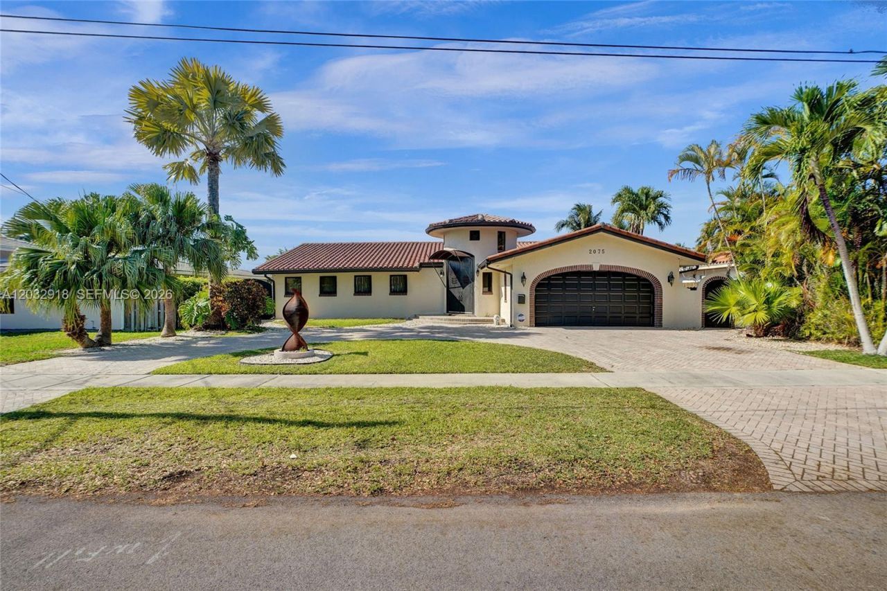 2075 Ixora Rd , North Miami, FL 33181 Photo