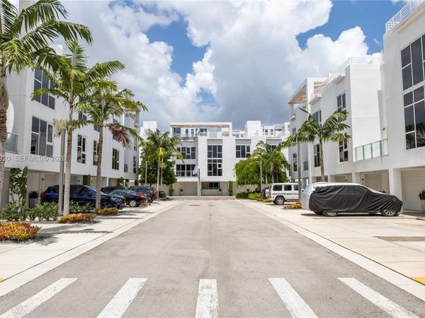 455 NE 39th St, Unit 109, Miami, FL 33137