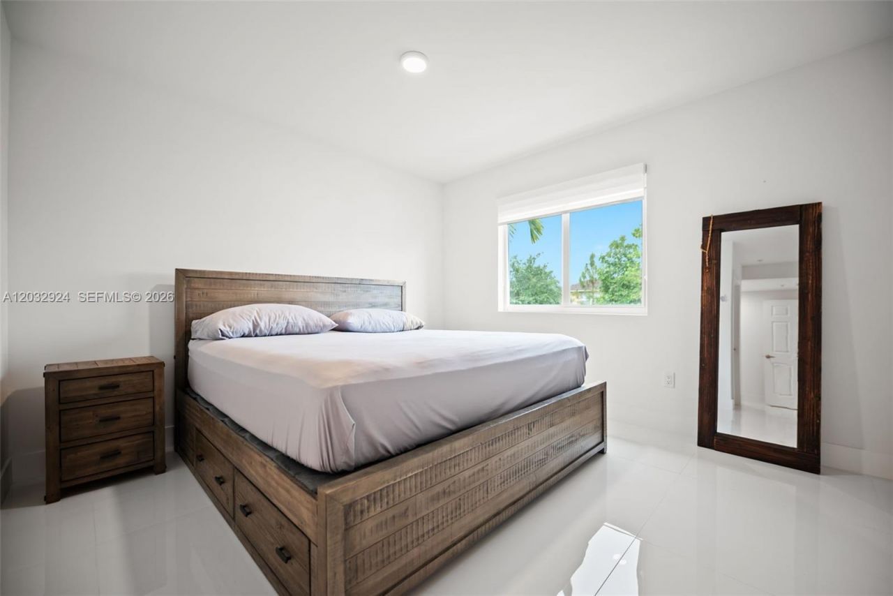 10950 NW 82nd St , Unit 213, Doral, FL 33178 Photo