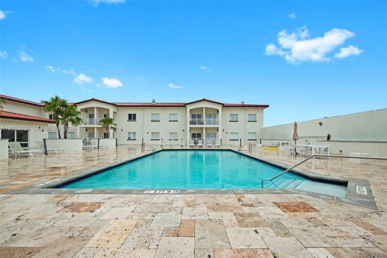 10950 NW 82nd St , Unit 213, Doral, FL 33178 Photo