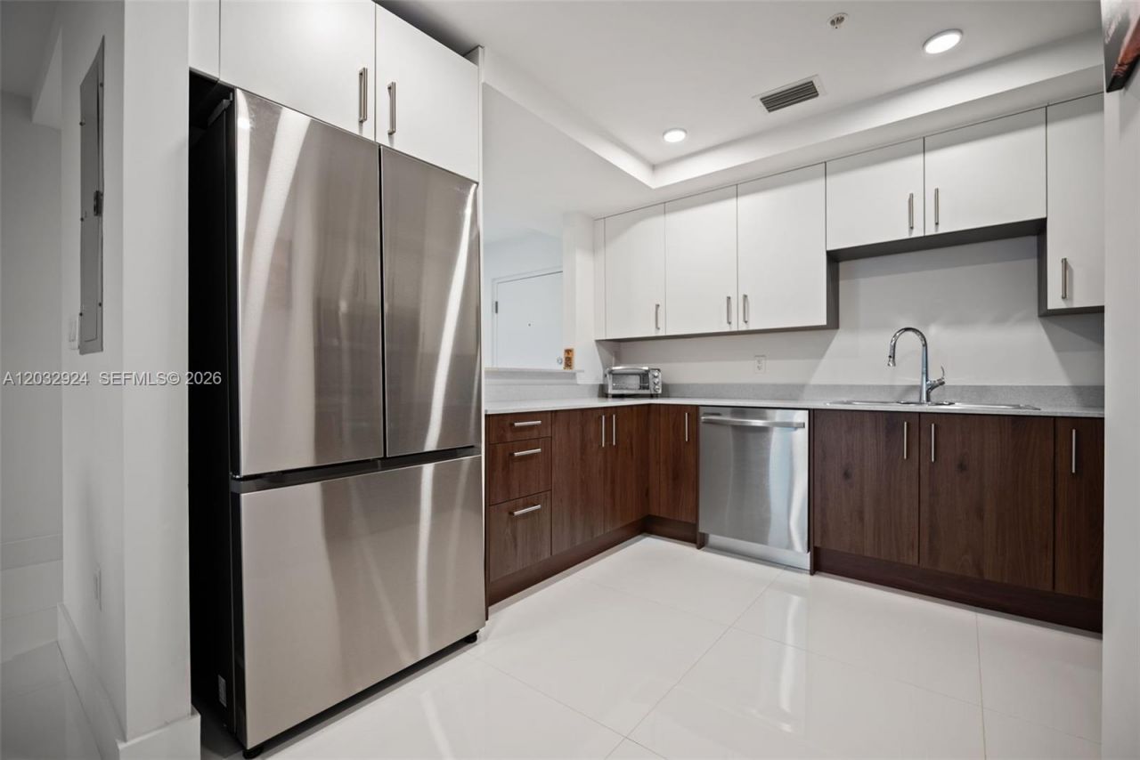 10950 NW 82nd St , Unit 213, Doral, FL 33178 Photo