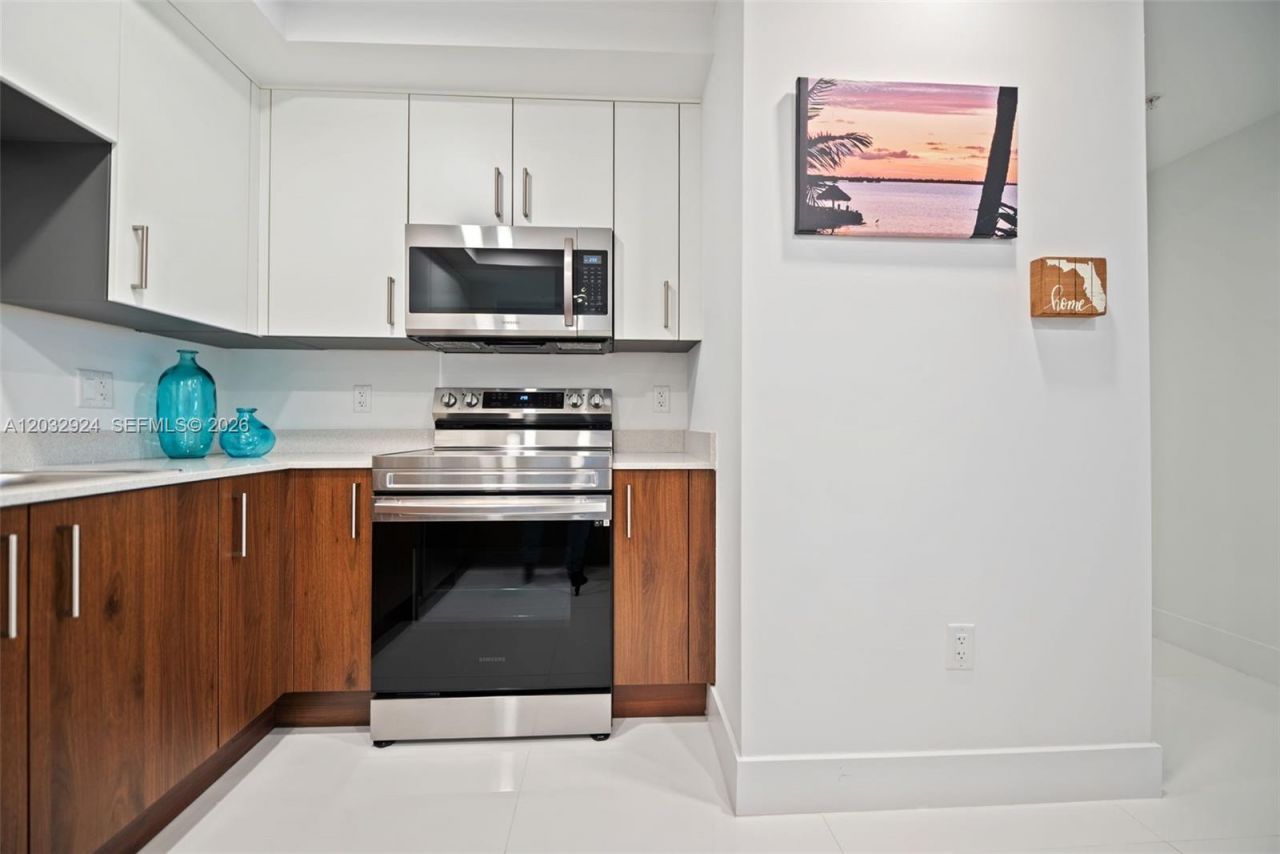 10950 NW 82nd St , Unit 213, Doral, FL 33178 Photo